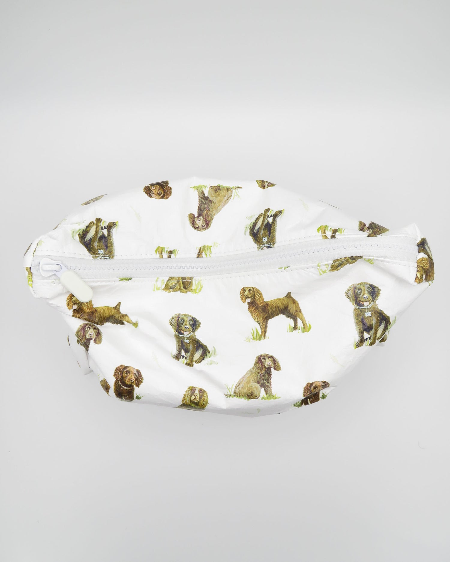 Beaufort Boykins pouch made from water-resistant material, ideal for travel or storage.