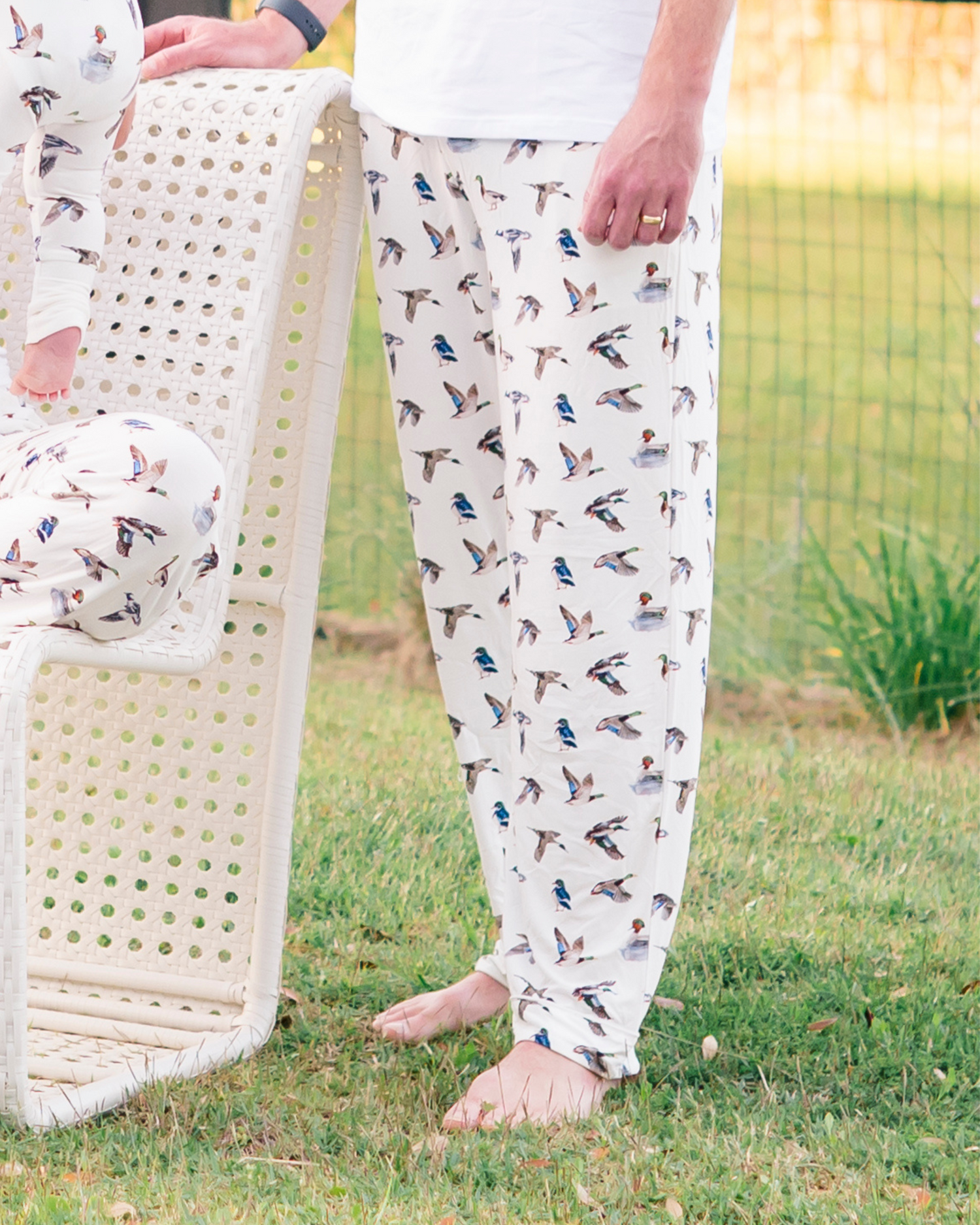 Lucky Ducks print adult pajama pants for men and women, featuring the new ducks, ideal for sleepwear or loungewear.