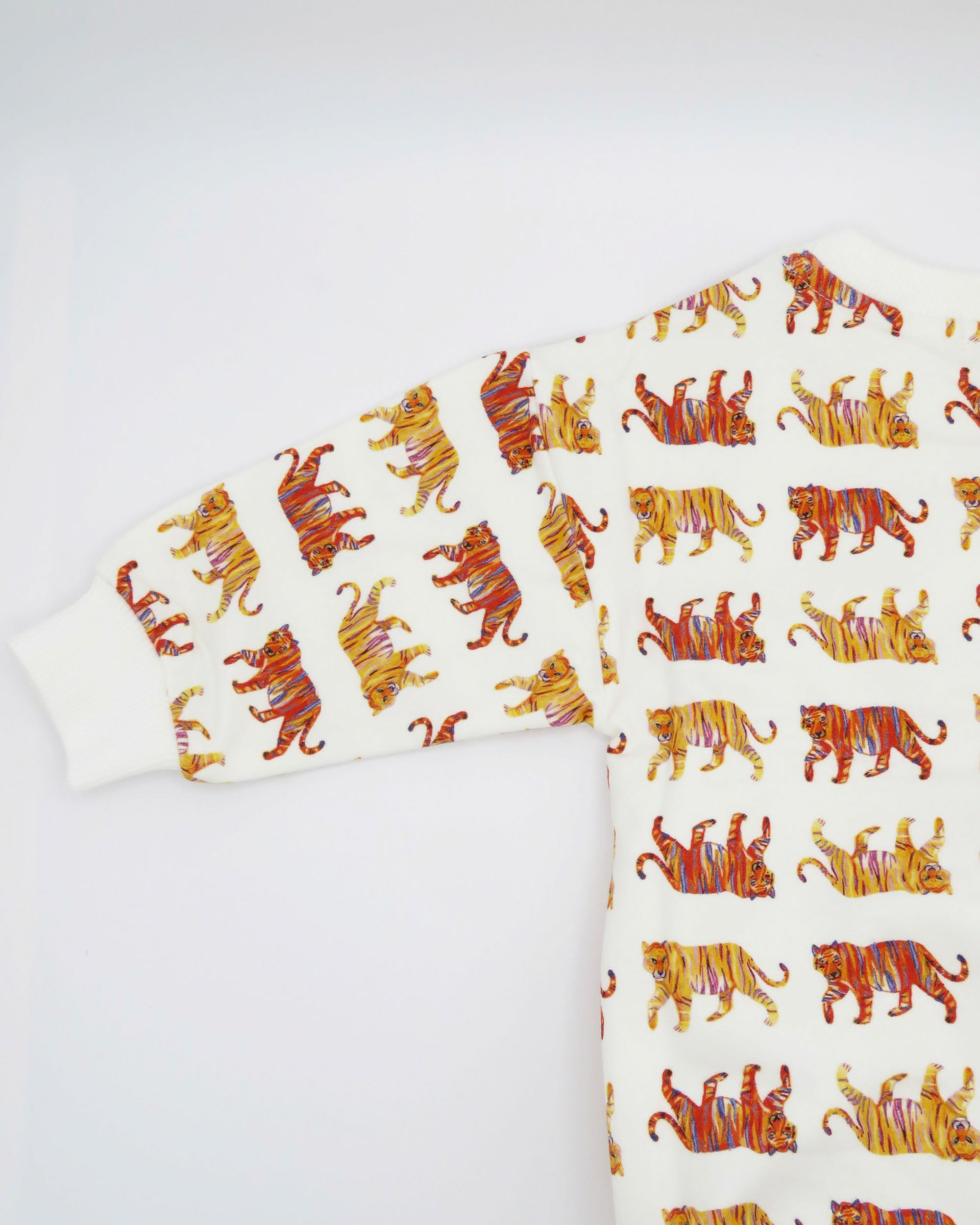 Comfortable Kids Sweatshirt Romper with Easy Tiger Design