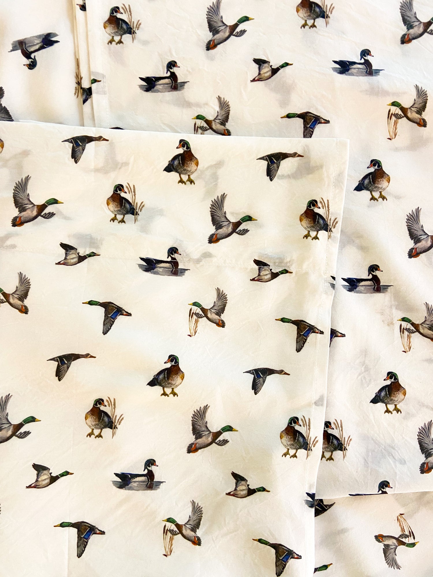 Diving ducks duvet cover. Printed on soft white fabric