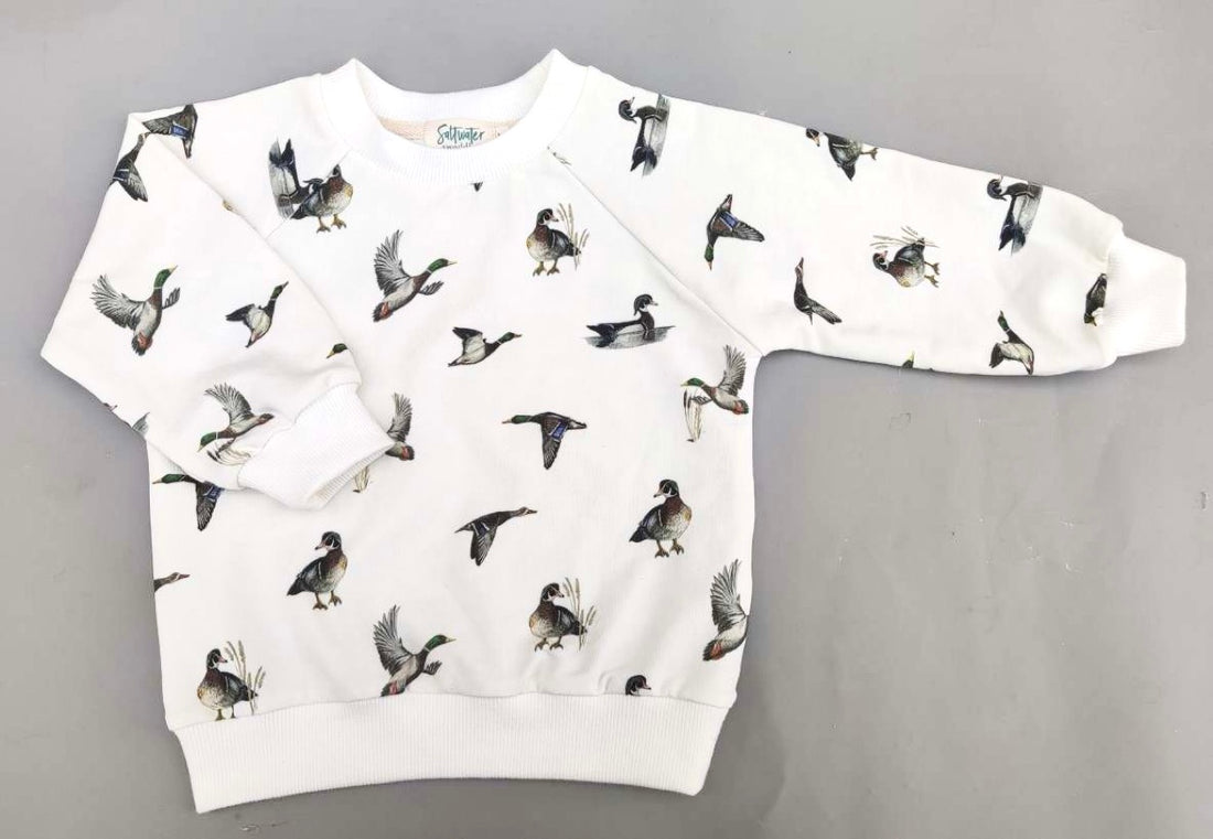 Diving ducks - Comfortable sweatshirt for duck lovers in casual setting
